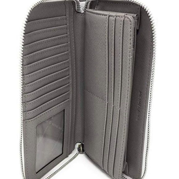 NWT Michael Kors Wallet💞Gaby’sBags - Picture 4 of 4